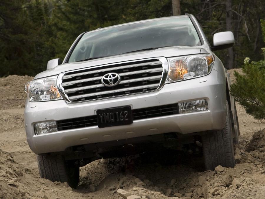  Toyota Land Cruiser 200 2007 года  (US) (фото 13 из 29)